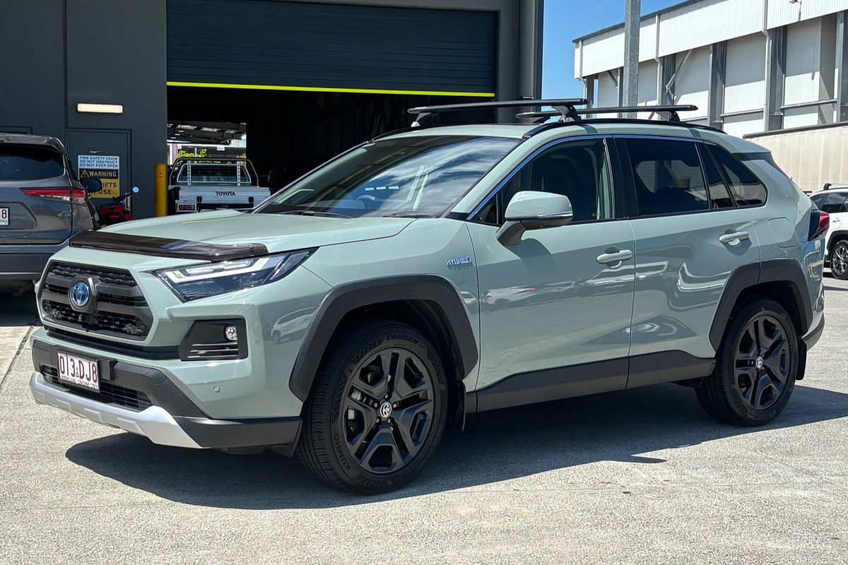 2021 Toyota RAV4 Edge AXAH54R