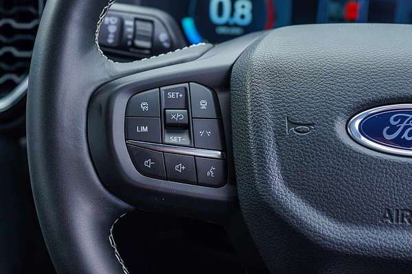 2025 Ford Ranger Platinum 4X4 3.0L