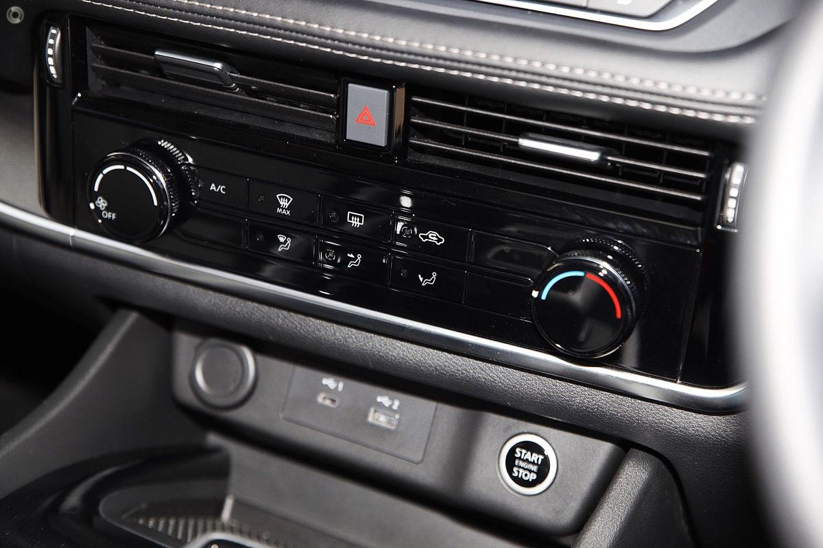 2025 Nissan X-TRAIL ST T33