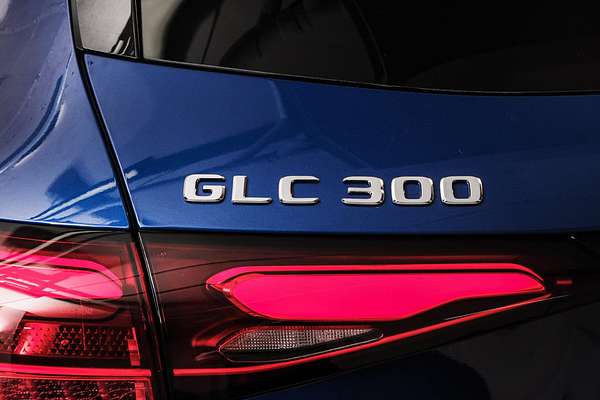 2025 Mercedes-Benz GLC-Class GLC300 X254