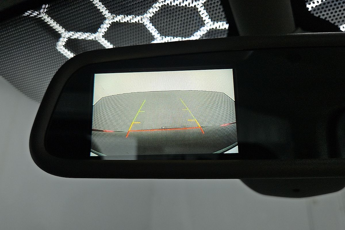 2022 Renault Trafic Pro X82 SWB Low Roof