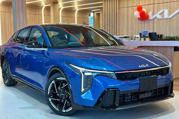 2025 Kia K4 GT-Line CL4m