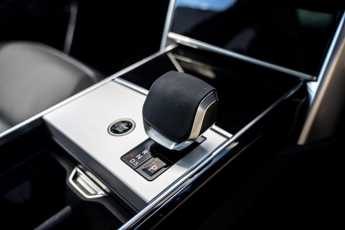 2025 Land Rover Range Rover D350 Autobiography L460 LWB