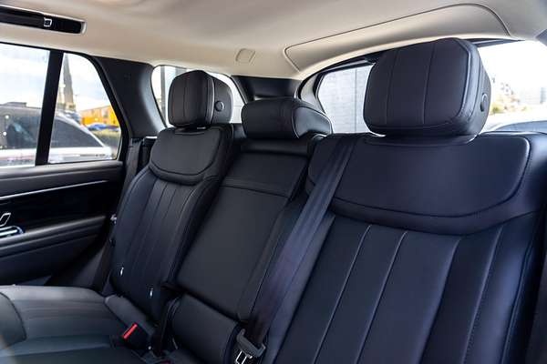 2025 Land Rover Range Rover D350 Autobiography L460 LWB