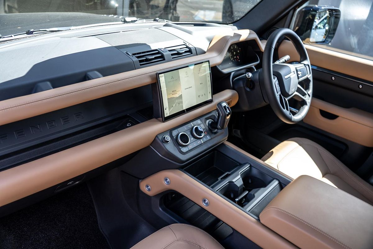 2025 Land Rover Defender 110 D350 X-Dynamic HSE L663