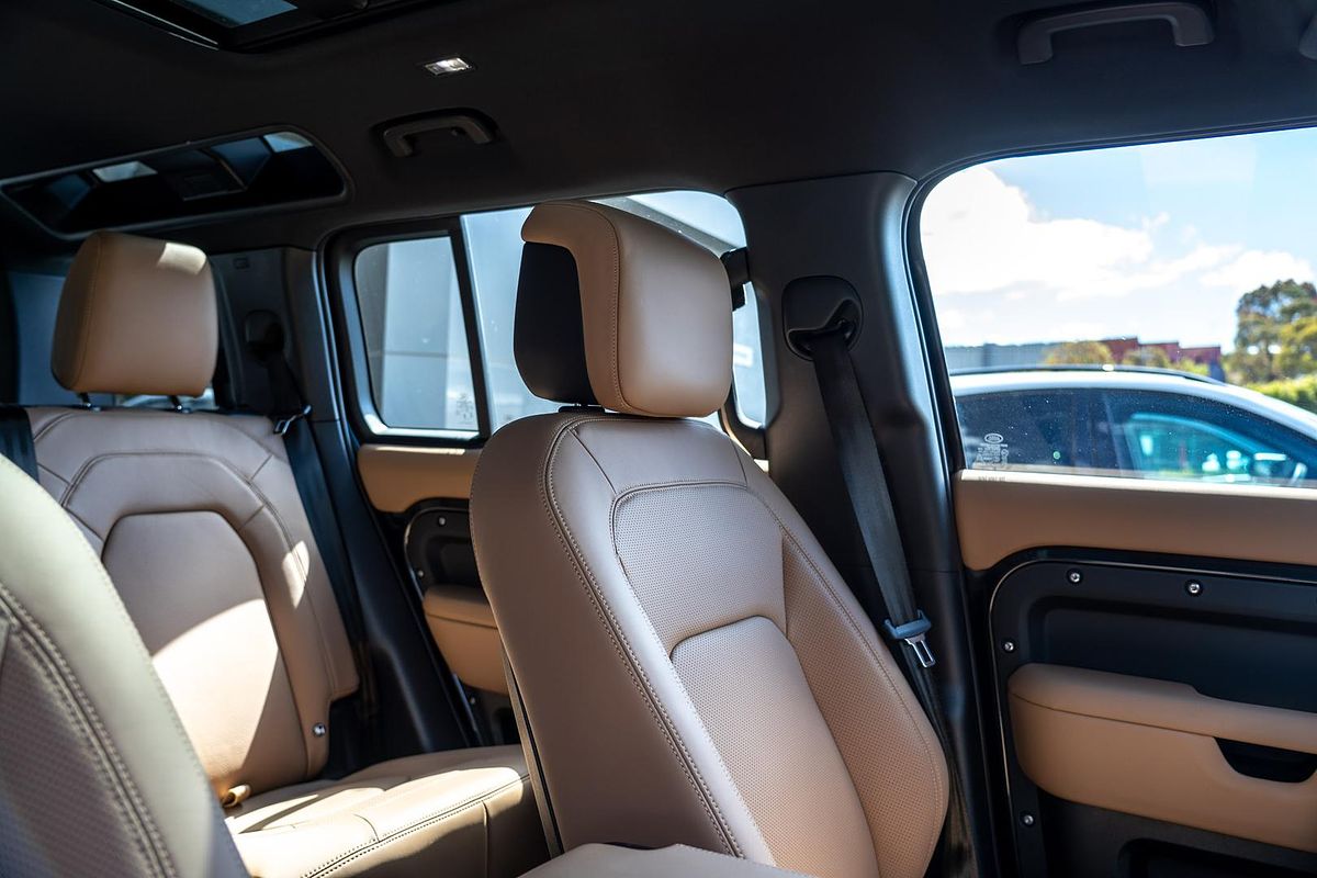 2025 Land Rover Defender 110 D350 X-Dynamic HSE L663