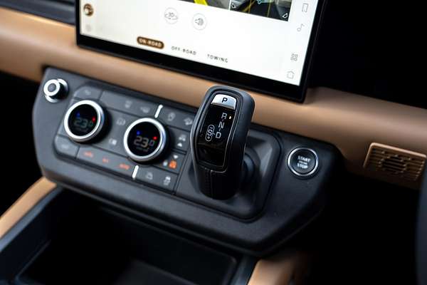 2025 Land Rover Defender 110 D350 X-Dynamic HSE L663