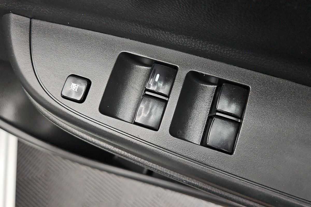 2021 Mitsubishi Triton GLX MR 4X4