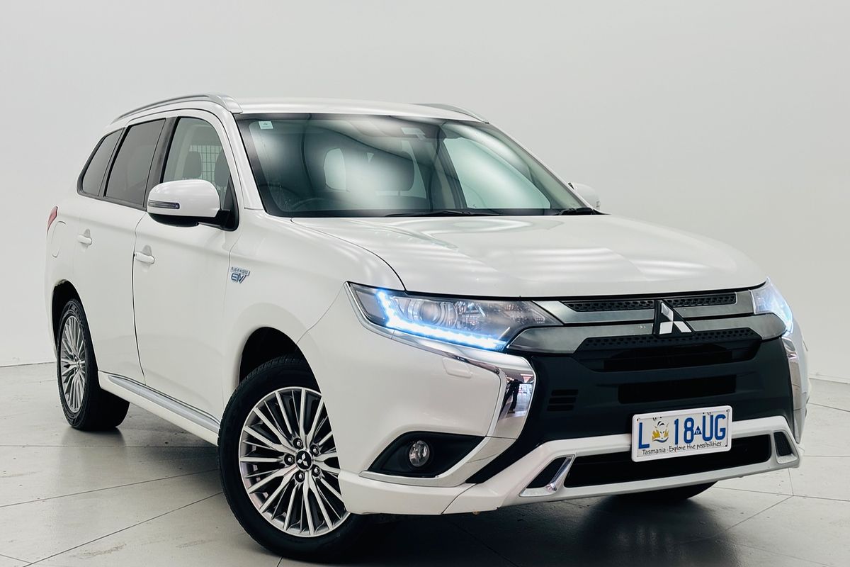 2020 Mitsubishi Outlander PHEV ES ZL