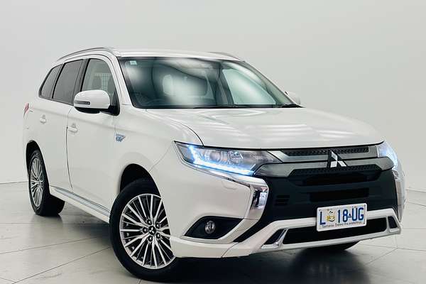 2020 Mitsubishi Outlander PHEV ES ZL
