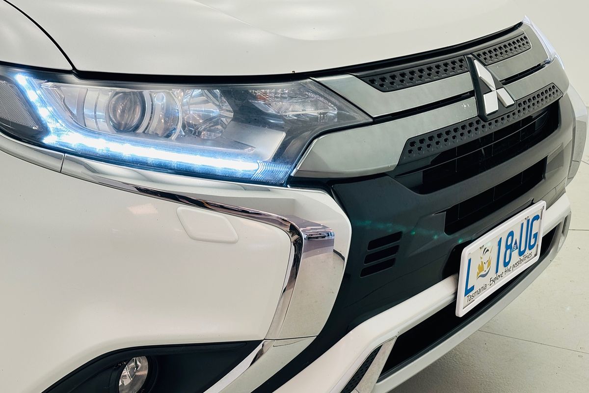 2020 Mitsubishi Outlander PHEV ES ZL
