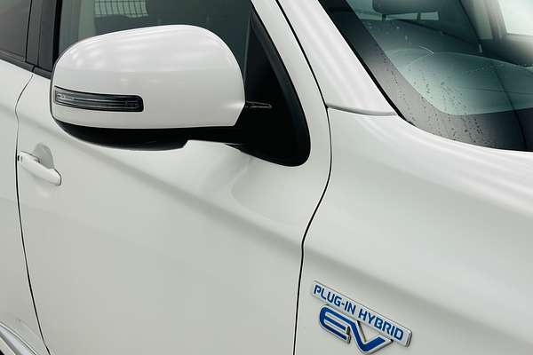 2020 Mitsubishi Outlander PHEV ES ZL