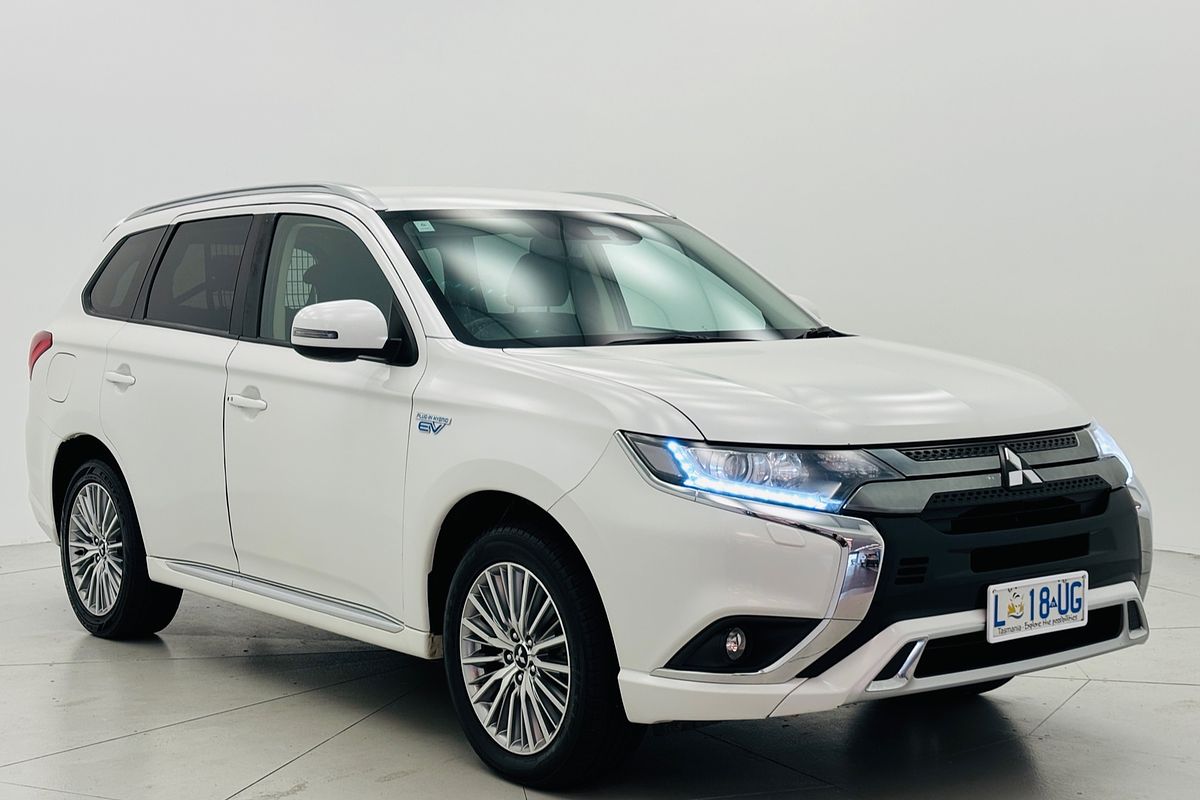 2020 Mitsubishi Outlander PHEV ES ZL