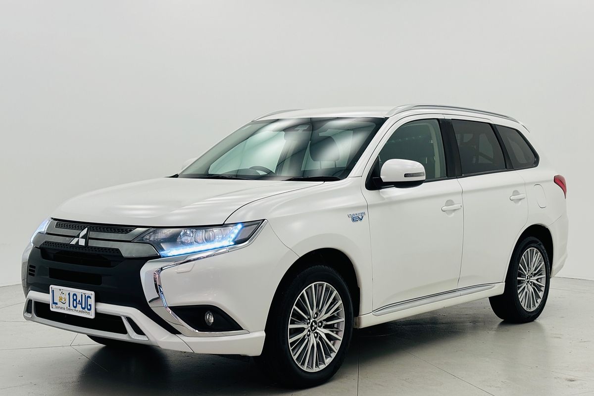 2020 Mitsubishi Outlander PHEV ES ZL