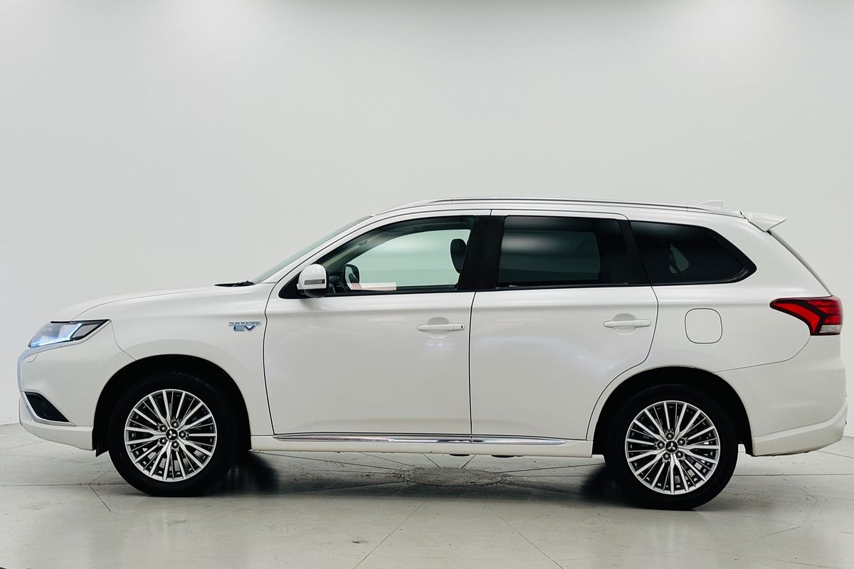 2020 Mitsubishi Outlander PHEV ES ZL