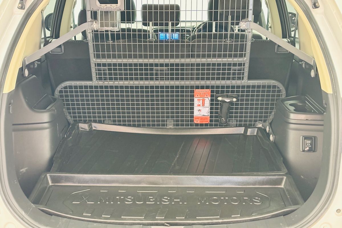 2020 Mitsubishi Outlander PHEV ES ZL