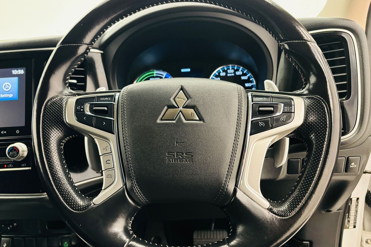 2020 Mitsubishi Outlander PHEV ES ZL