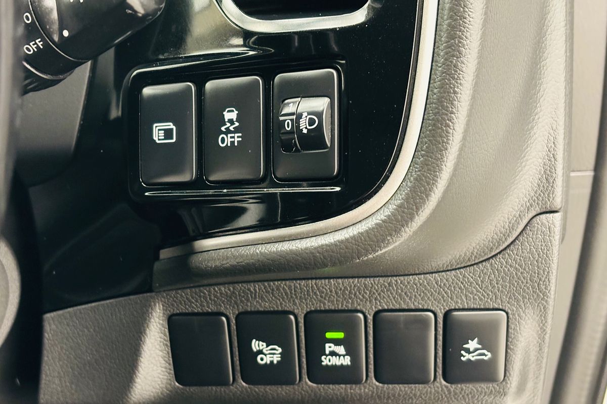 2020 Mitsubishi Outlander PHEV ES ZL