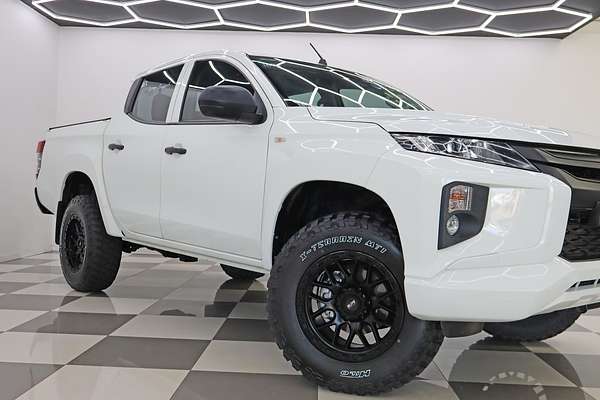 2019 Mitsubishi Triton GLX ADAS MR 4X4
