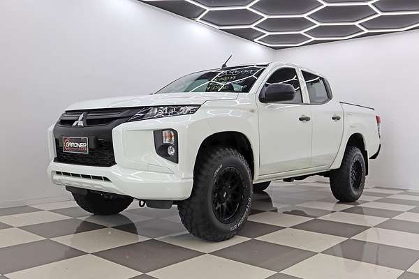 2019 Mitsubishi Triton GLX ADAS MR 4X4
