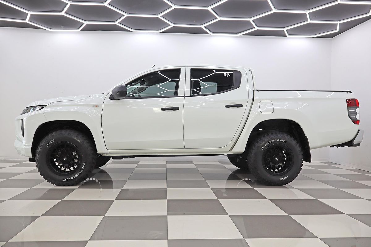 2019 Mitsubishi Triton GLX ADAS MR 4X4