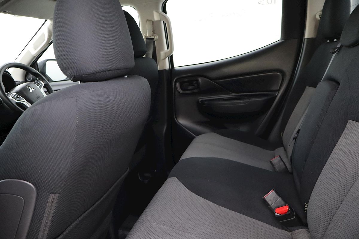 2019 Mitsubishi Triton GLX ADAS MR 4X4