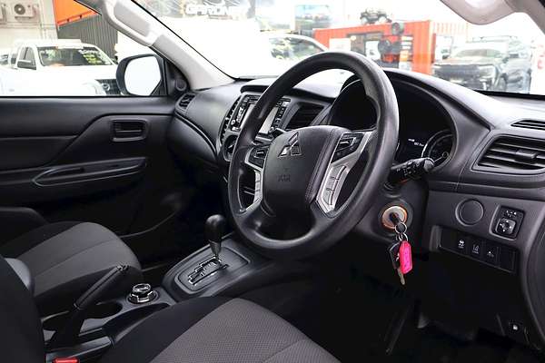 2019 Mitsubishi Triton GLX ADAS MR 4X4