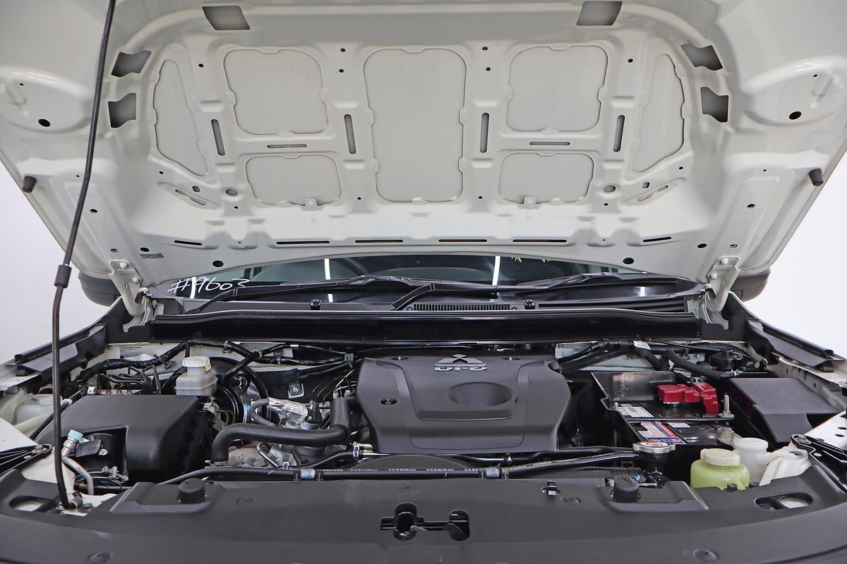 2019 Mitsubishi Triton GLX ADAS MR 4X4