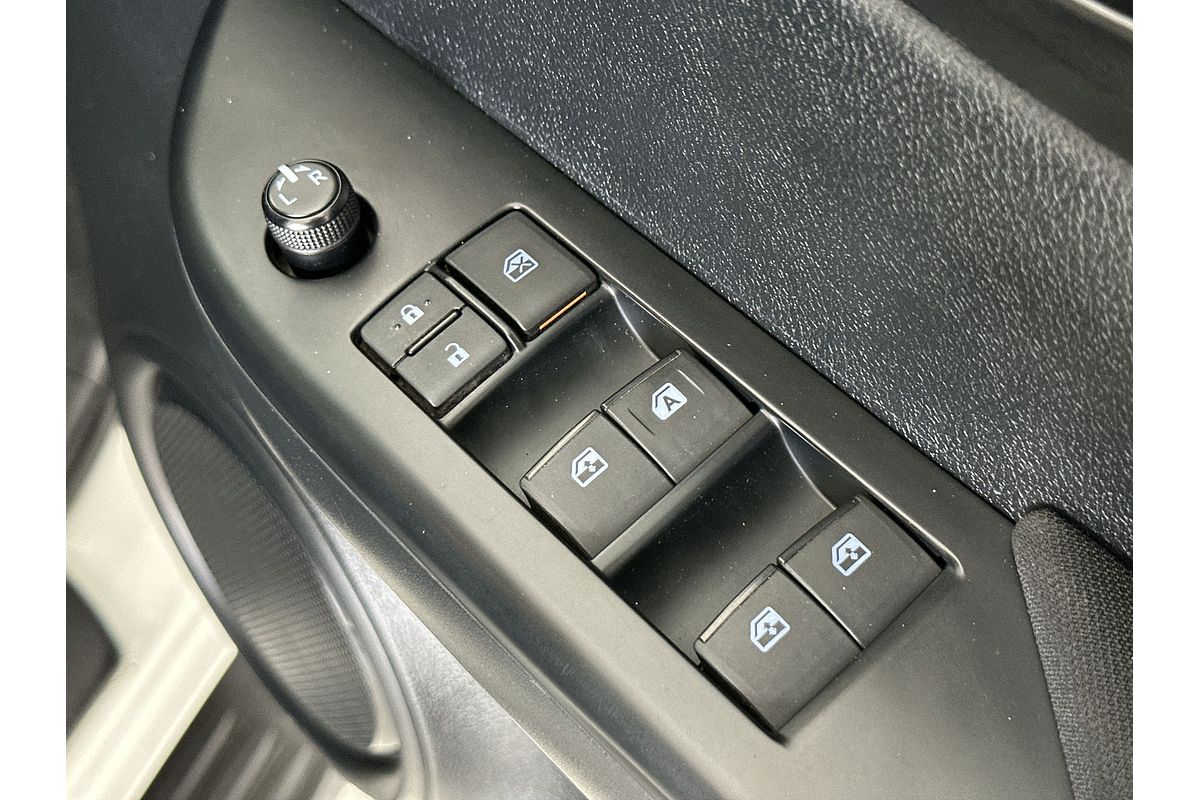 2017 Toyota Hilux SR GUN126R 4X4