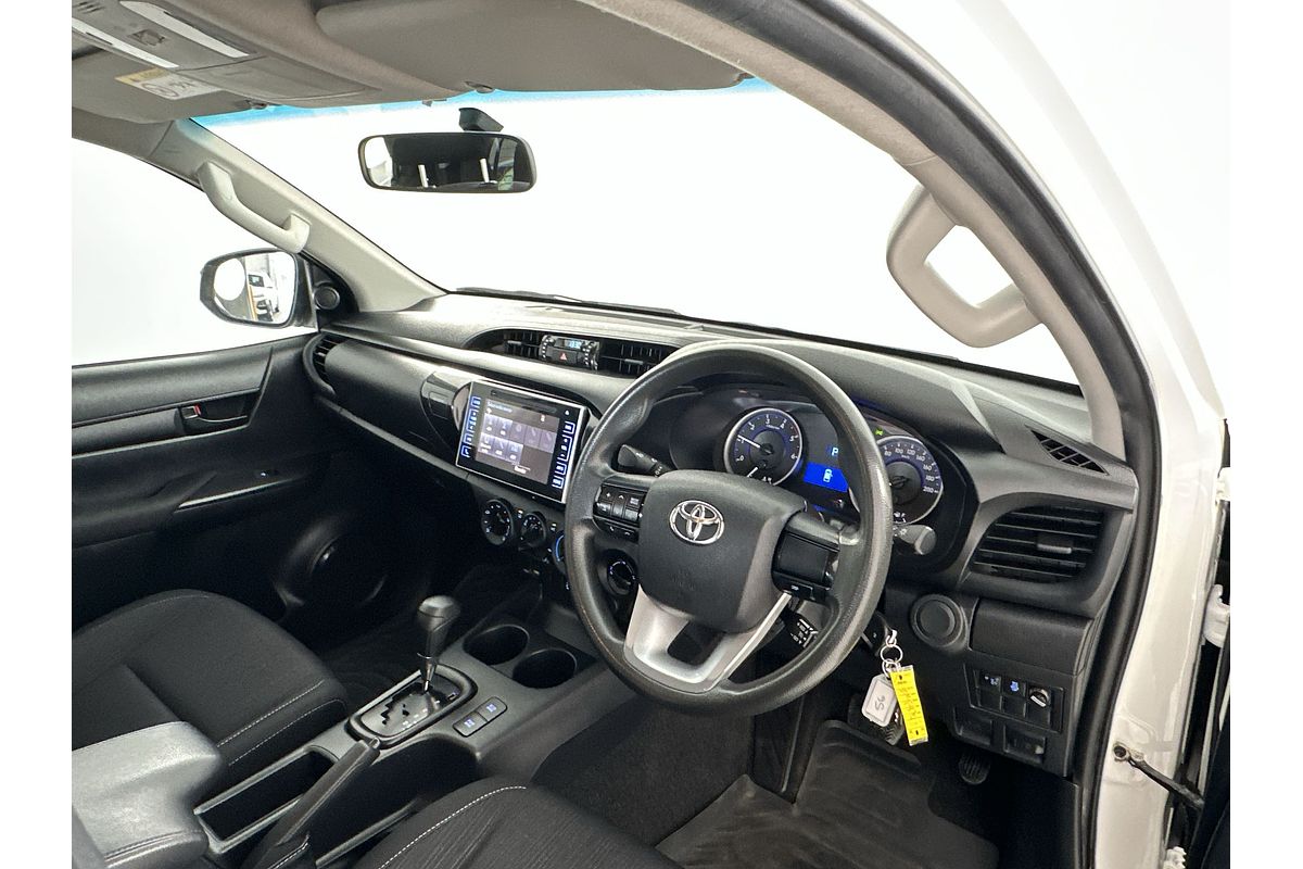 2017 Toyota Hilux SR GUN126R 4X4