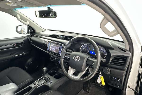 2017 Toyota Hilux SR GUN126R 4X4