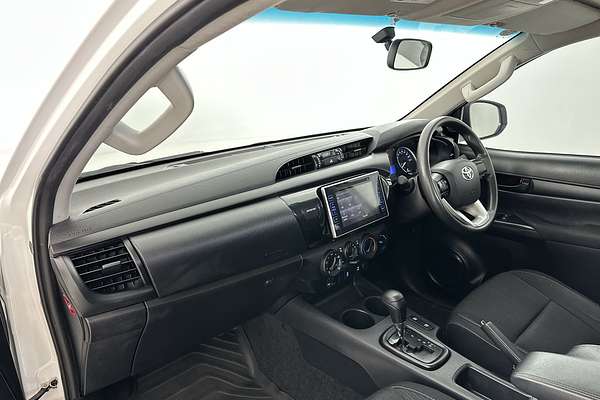 2017 Toyota Hilux SR GUN126R 4X4