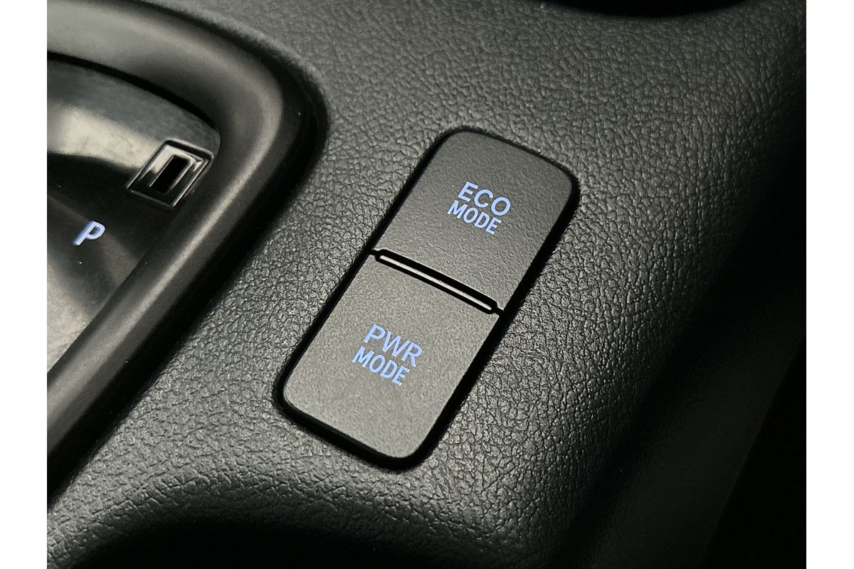 2017 Toyota Hilux SR GUN126R 4X4