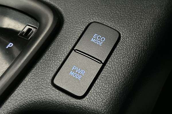 2017 Toyota Hilux SR GUN126R 4X4