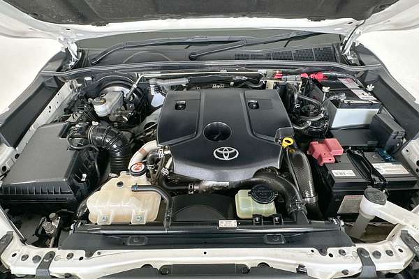 2017 Toyota Hilux SR GUN126R 4X4