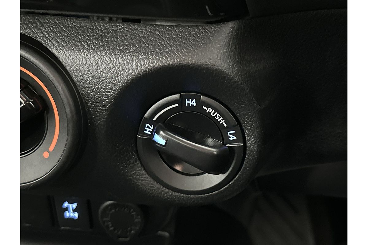 2017 Toyota Hilux SR GUN126R 4X4