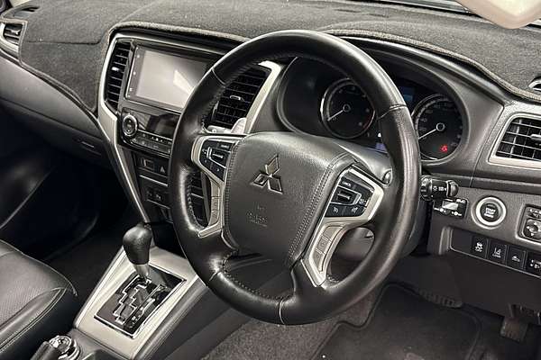 2022 Mitsubishi Triton GSR MR 4X4