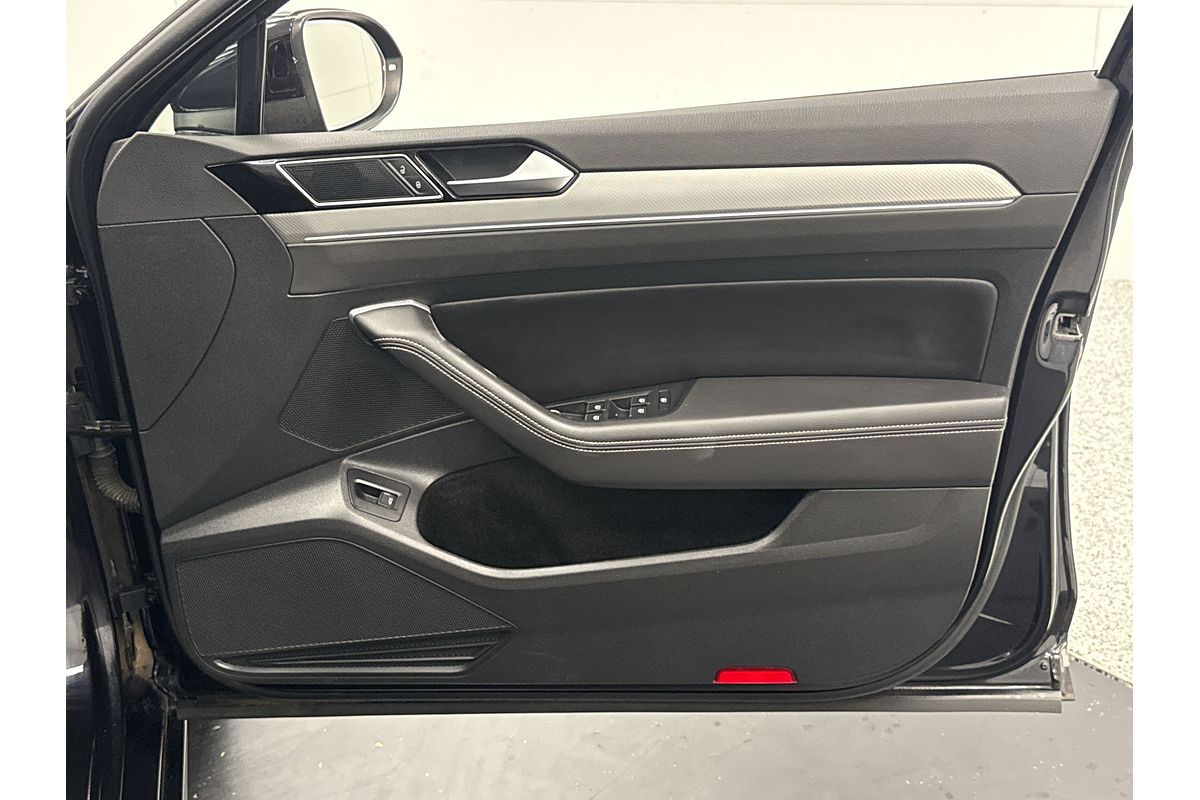 2016 Volkswagen Passat 206TSI R-Line B8