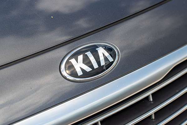 2017 Kia Carnival SLi YP