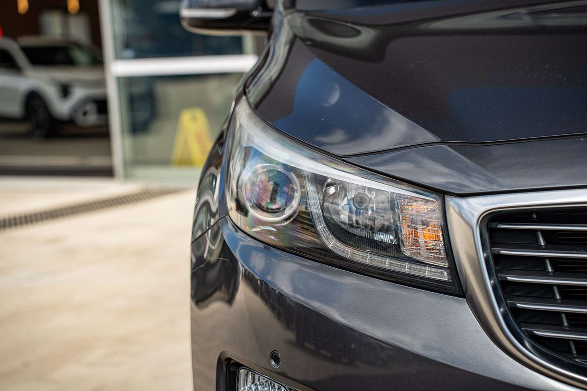 2017 Kia Carnival SLi YP