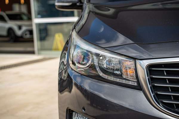 2017 Kia Carnival SLi YP