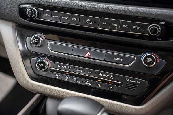 2017 Kia Carnival SLi YP