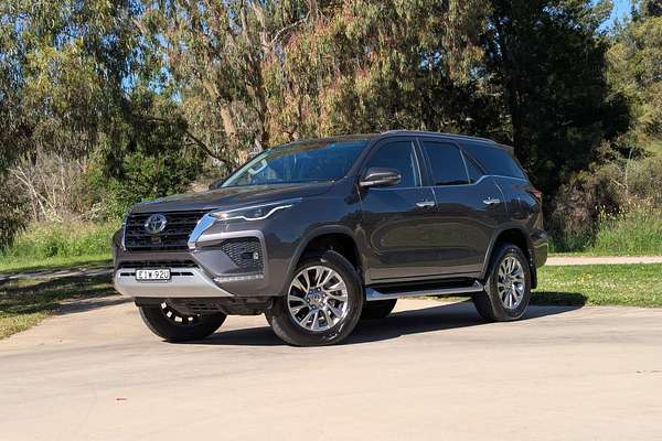 2020 Toyota Fortuner Crusade GUN156R