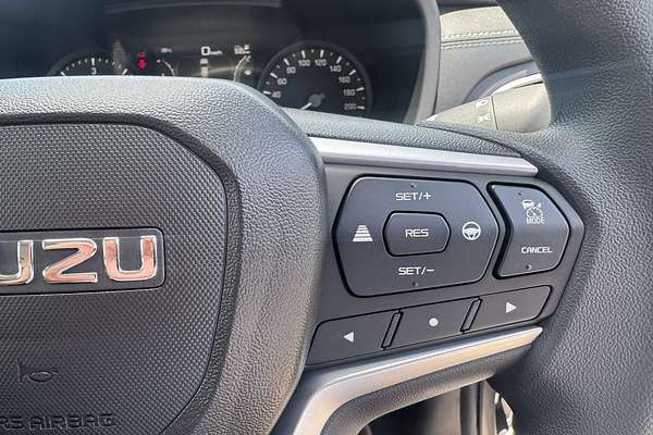 2025 Isuzu MU-X LS-M