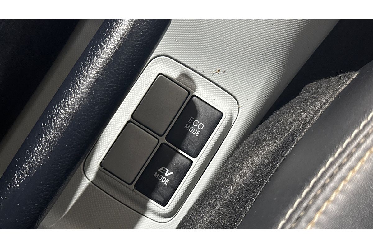 2013 Toyota Prius i-TECH (HYBRID) ZVW30R MY12