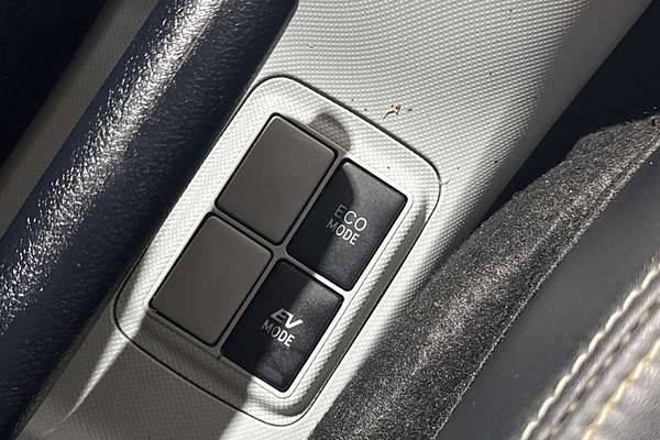 2013 Toyota Prius i-TECH (HYBRID) ZVW30R MY12