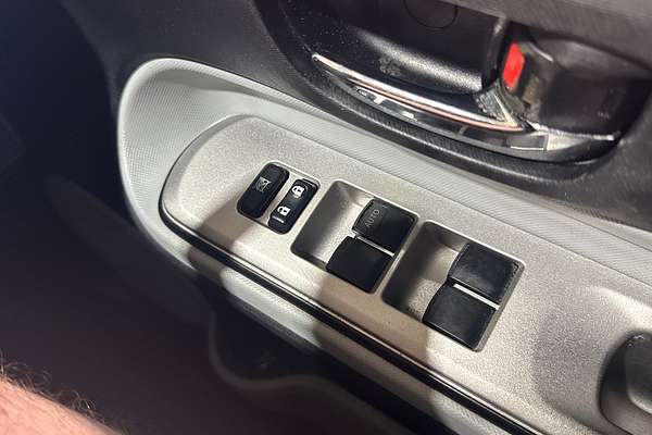 2013 Toyota Prius i-TECH (HYBRID) ZVW30R MY12