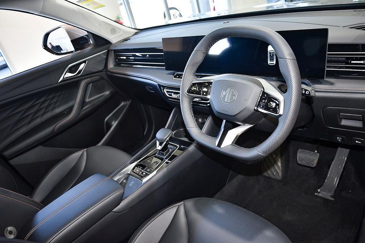 2025 MG HS Essence AS33