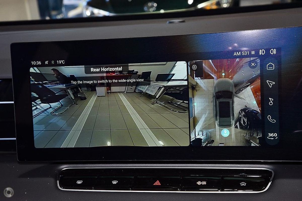 2025 MG HS Essence AS33