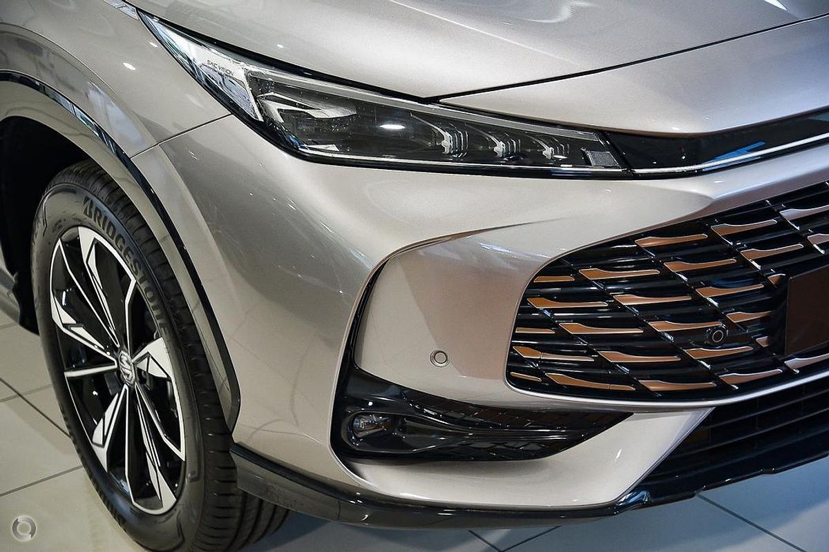 2025 MG HS Essence AS33